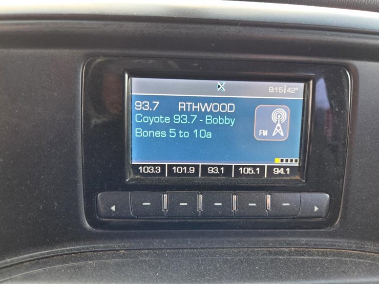 2015-chevrolet-silverado-2500hd-image-49