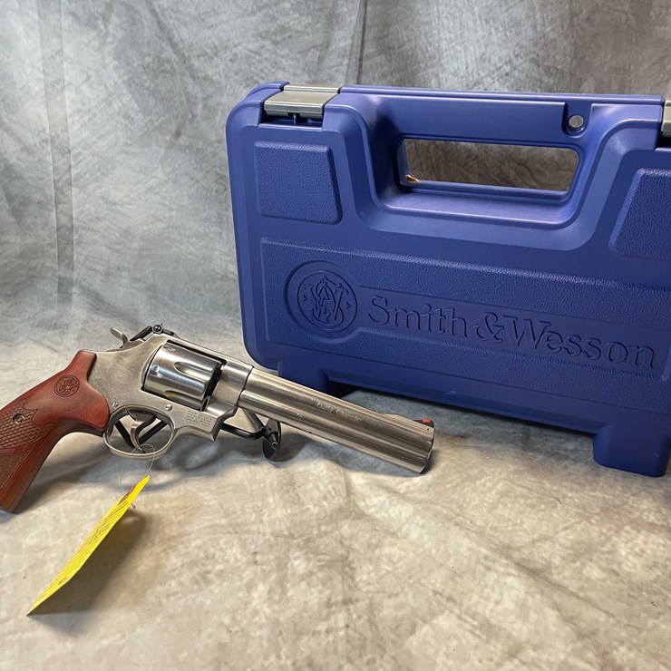 #2322 • Smith & Wesson Model 629 44 REM MAG Revolver, SN: EDU9057