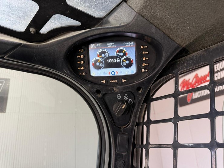 2022-bobcat-t770-image-28