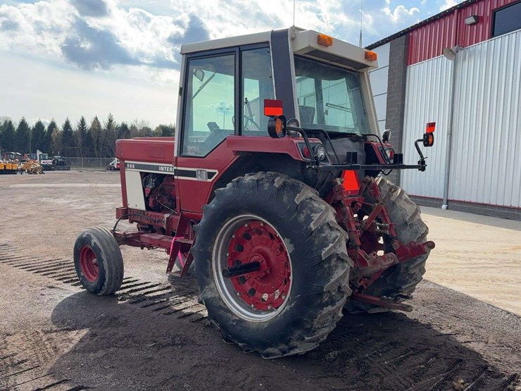 international-986-image-4