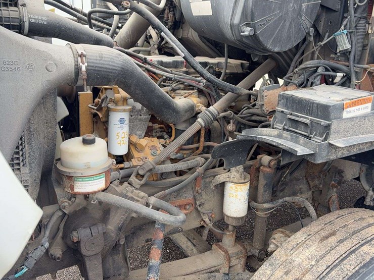 2005-sterling-l8500-image-17