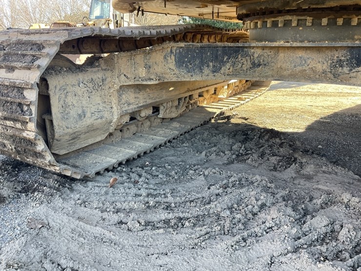 caterpillar-325flcr-image-10