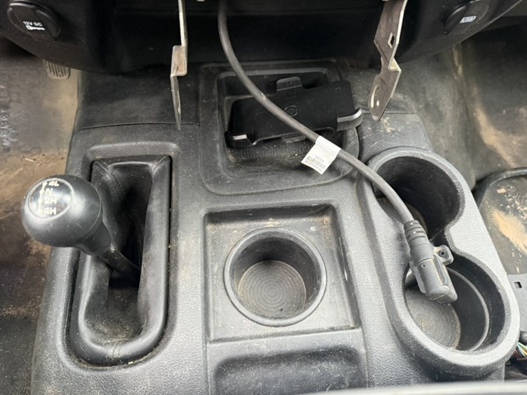 #1830-•-2015-ram-5500-4x4-service-truck-image-37