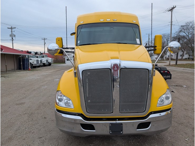 kenworth-t680-image-2