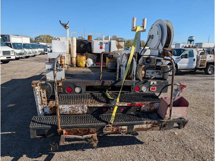 2017-ford-f550-image-8