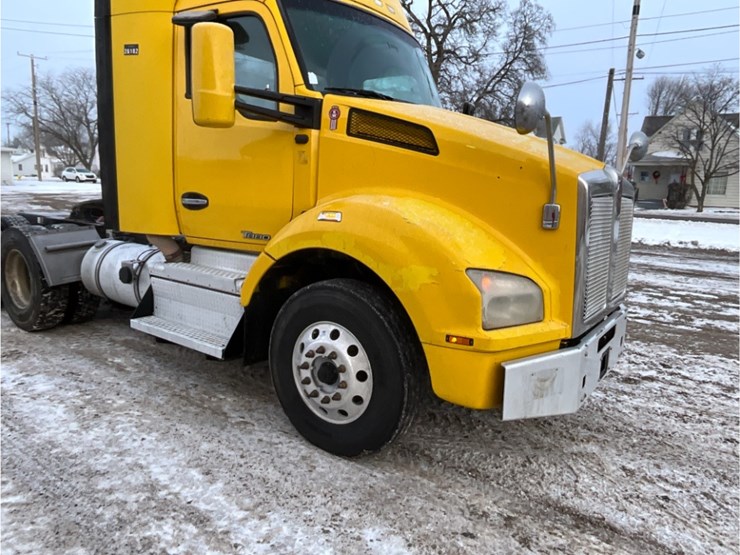 2019-kenworth-t880-image-6