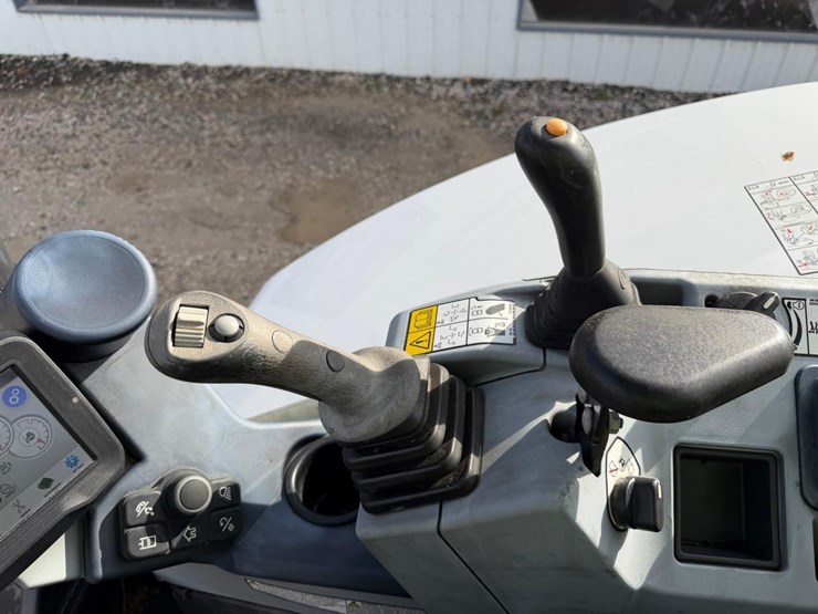 2022-bobcat-e42-image-28