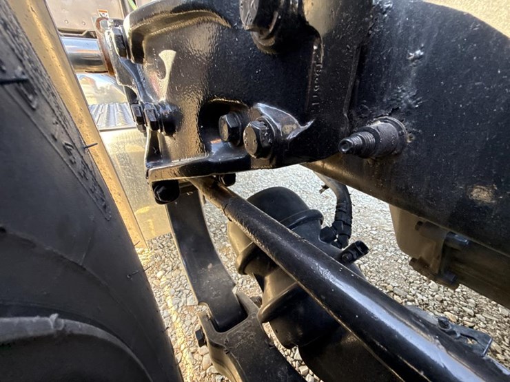 2012-peterbilt-389-image-51