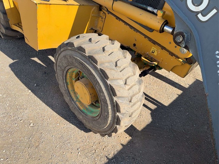 2011-deere-310j-image-7
