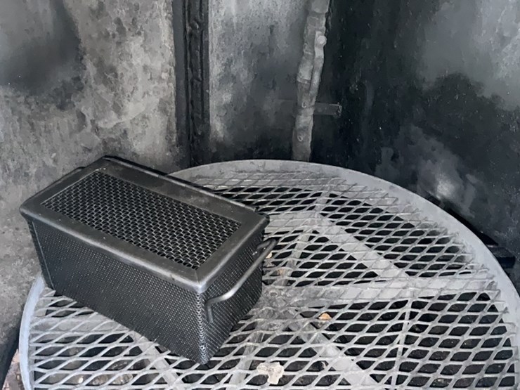 better-engineering-commercial-parts-washer-image-4