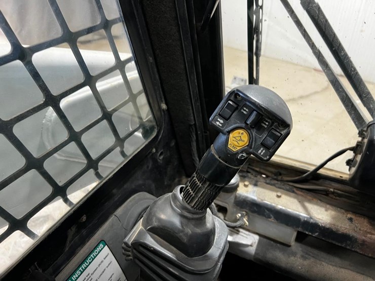 bobcat-s330-image-23