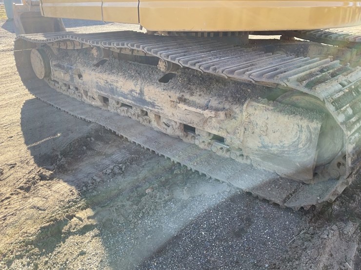 caterpillar-325flcr-image-11