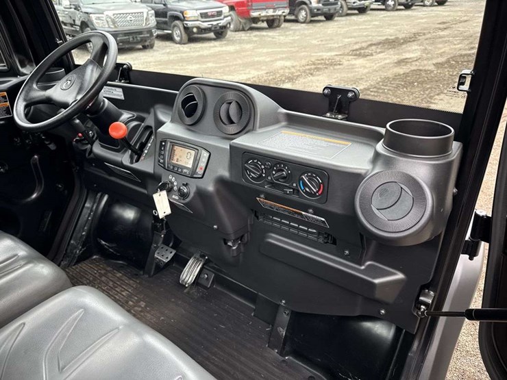 2021-kubota-rtv-x1100c-image-19