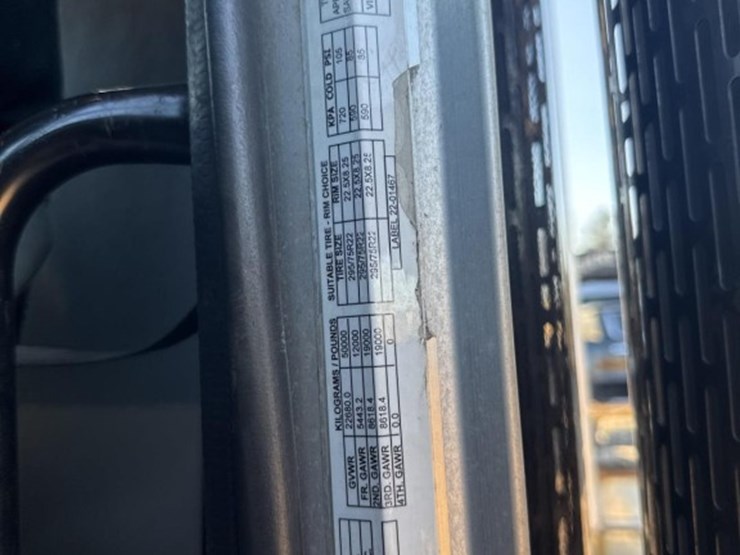 2008-peterbilt-388-image-61