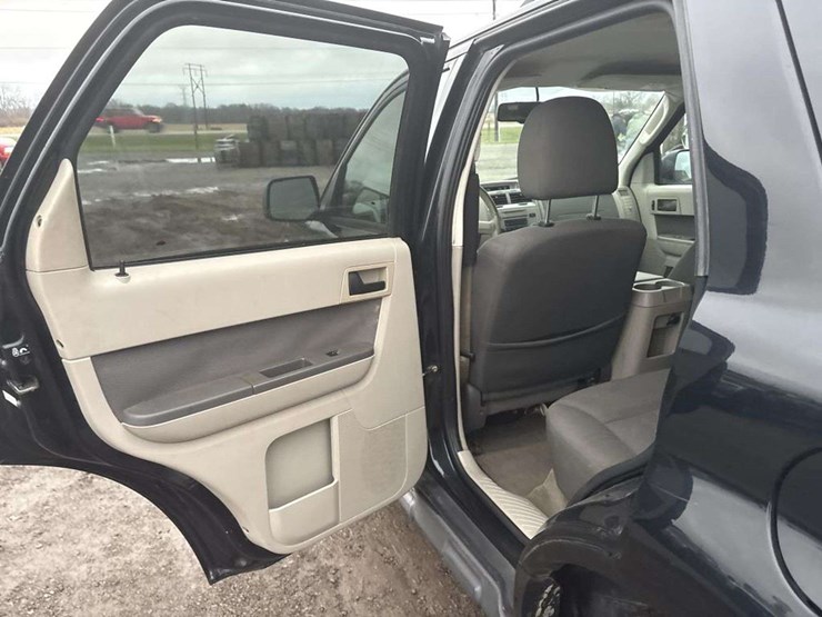 2009-ford-escape-hybrid-image-14