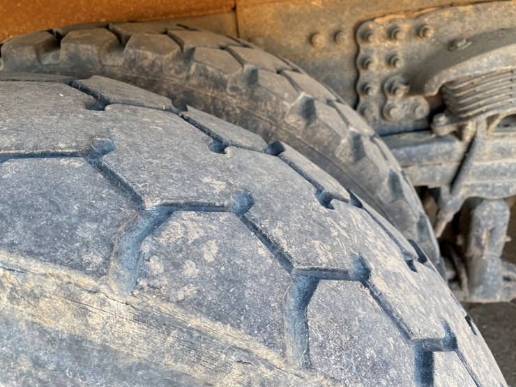 #205-•-2004-sterling-grapple-truck-(has-wi-title)-(chetek,-wi)-image-25