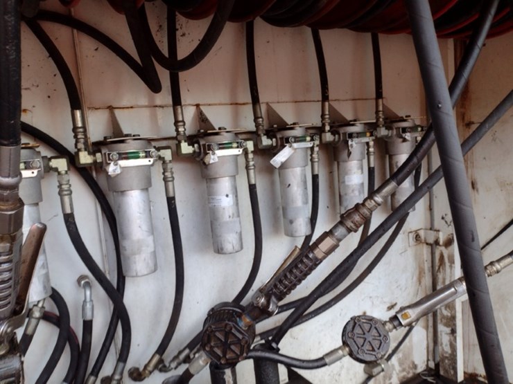 peterbilt-365-image-36