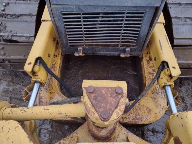 caterpillar-d6k-lgp-image-14