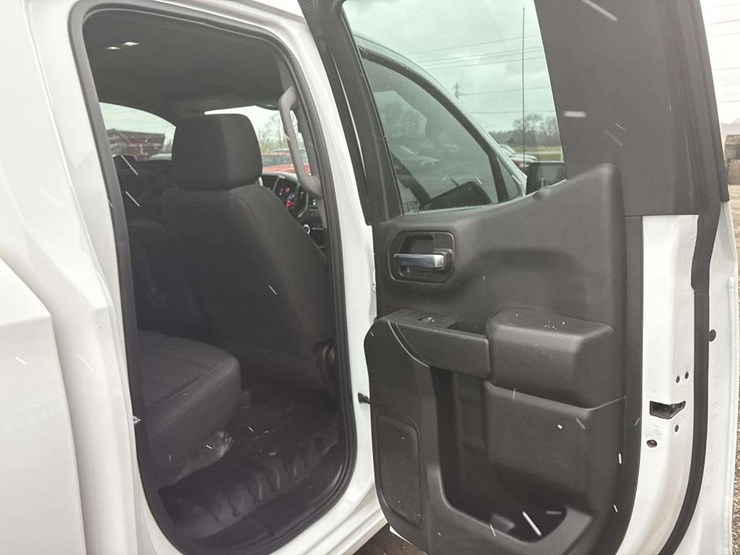 2024-chevrolet-1500-image-17