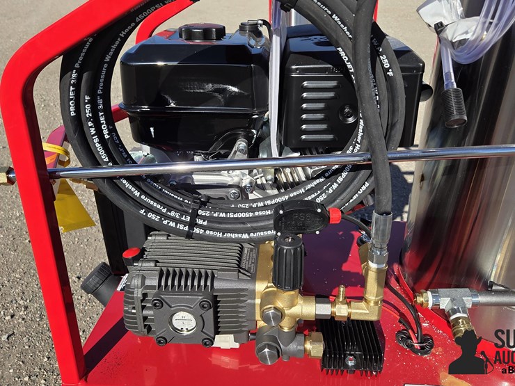 2025-magnum-4000-series-hot-water-pressure-washer-image-10