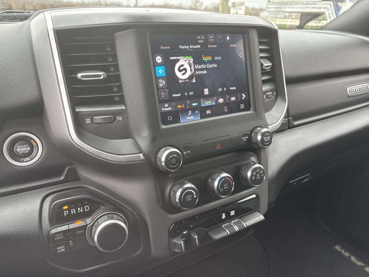 2024-ram-2500-big-horn-image-25