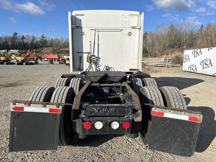 2013-kenworth-t660-image-4