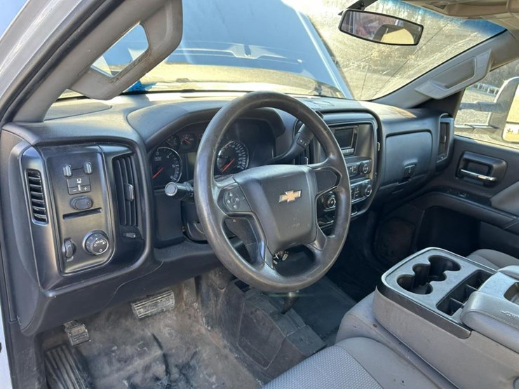 2015-chevrolet-silverado-2500hd-image-107