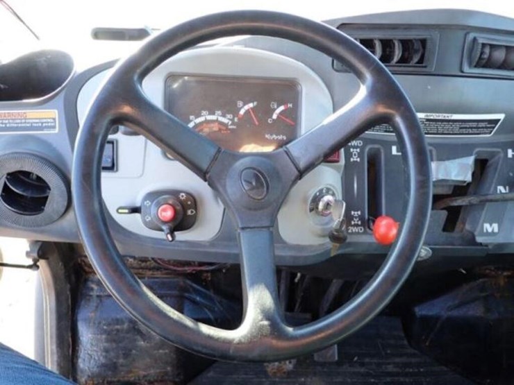 2011-kubota-rtv1100-image-13