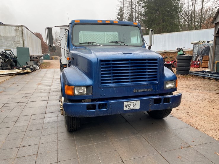 international-4700-image-3