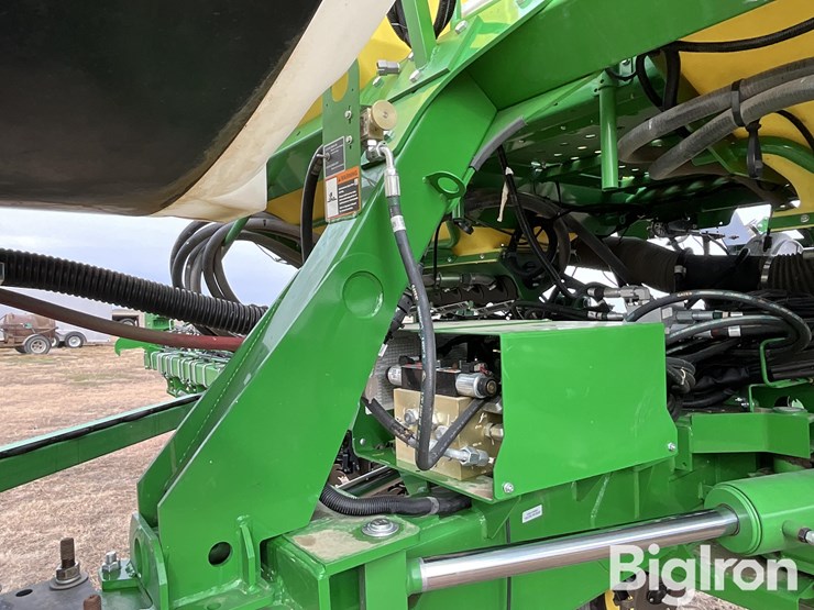 2021-john-deere-1775nt-image-20