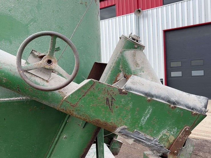 john-deere-400-image-8