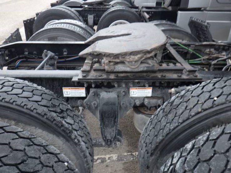 2019-freightliner-cascadia-125-image-9