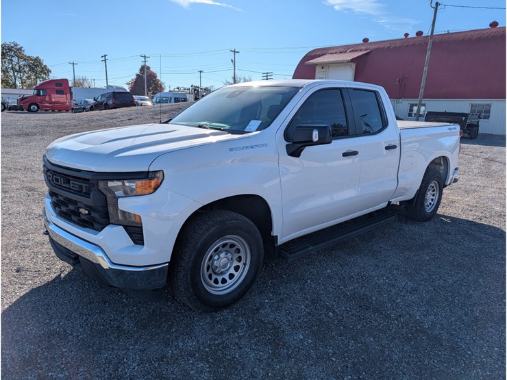 2022-chevrolet-1500-image-1