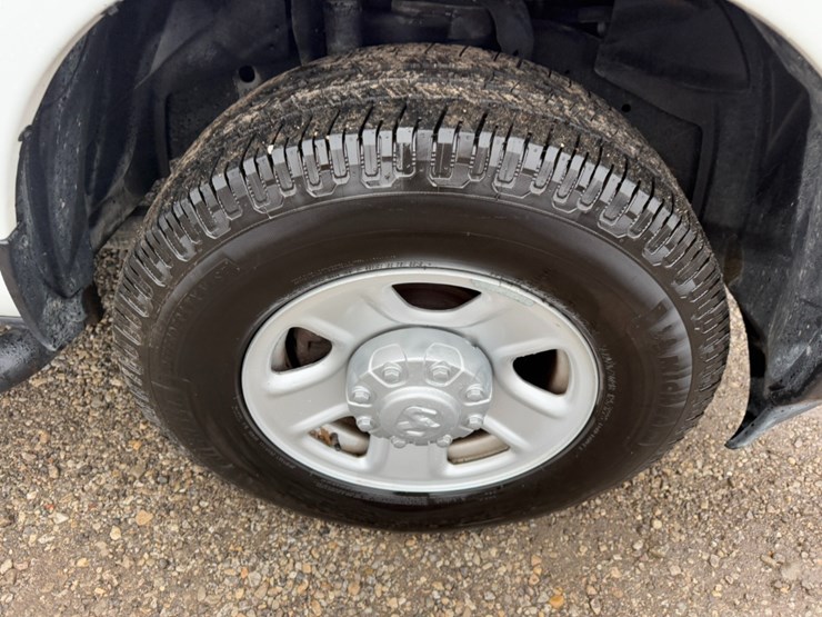 2020-dodge-3500-image-8