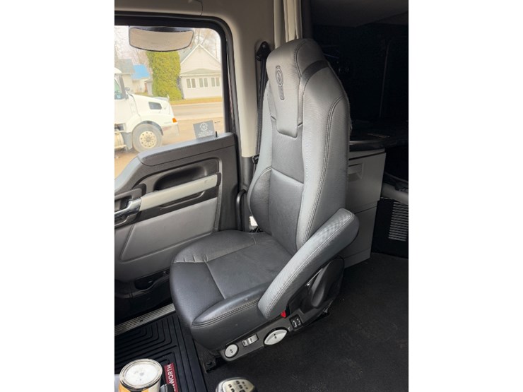 kenworth-t680-image-11