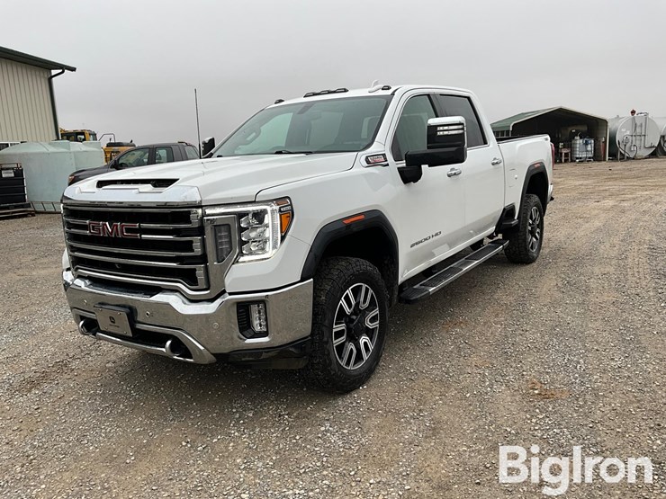 2022-gmc-sierra-2500-image-1