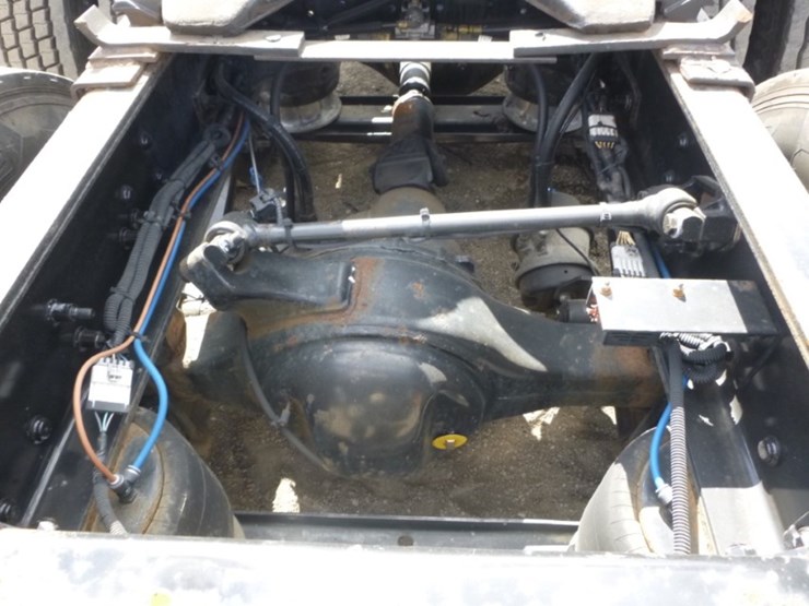 freightliner-coronado-122-image-31