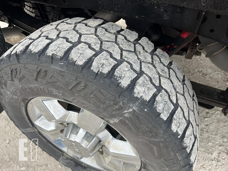 chevrolet-silverado-2500hd-lt-image-16