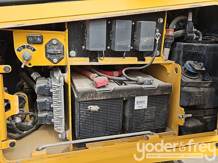 2018-deere-650k-image-26