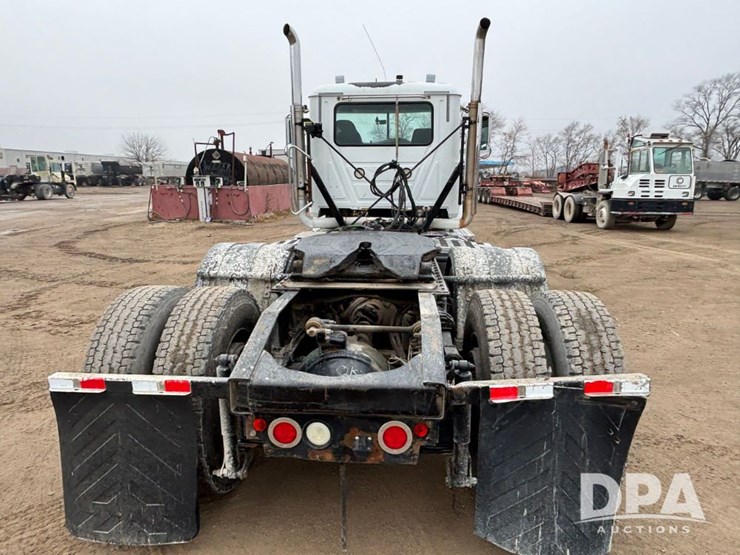 2017-mack-pinnacle-chu613-image-8