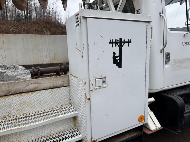 2001-international-4900-image-43