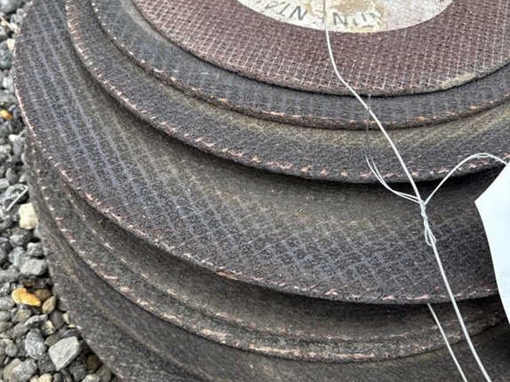 #29-•-large-cut-off-wheels--bundle-sizes-may-vary-image-2