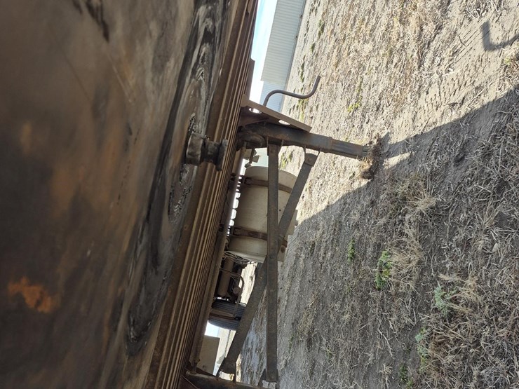 2002-utility-3000r-image-16