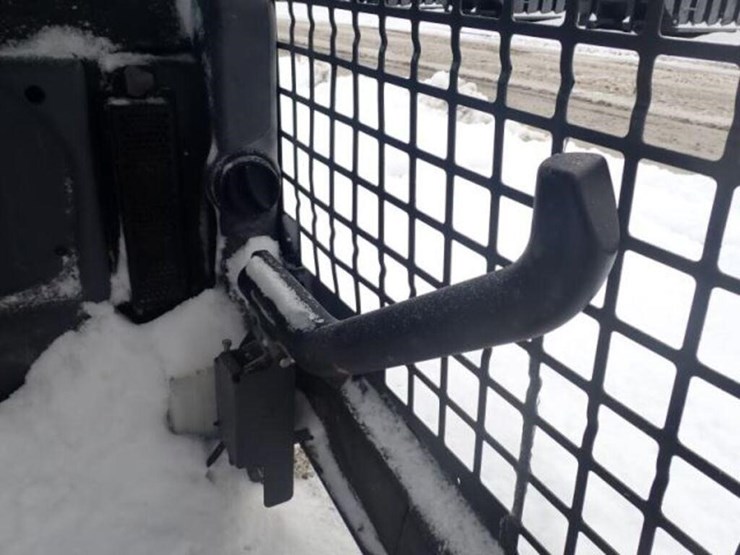 kubota-ssv65-image-9