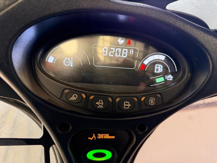 2023-bobcat-t770-image-22