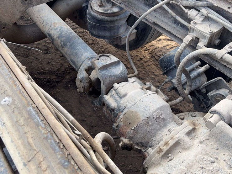 1999-mack-cl713-image-56