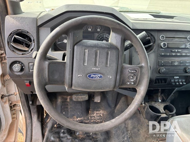 2011-ford-f550-image-61