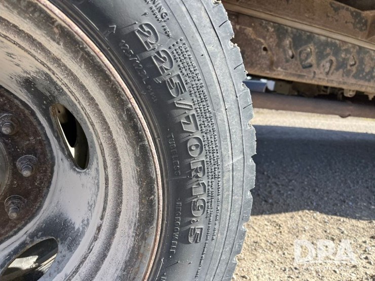 ford-f550-xl-image-31