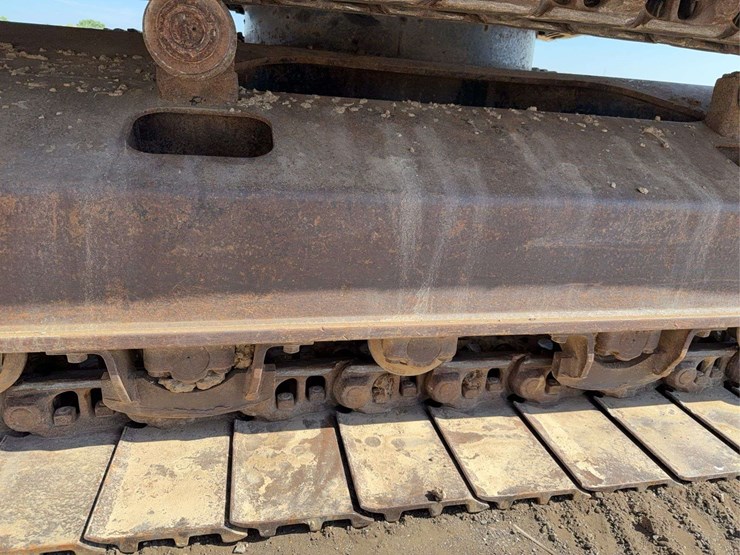 hitachi-225-excavator-image-21