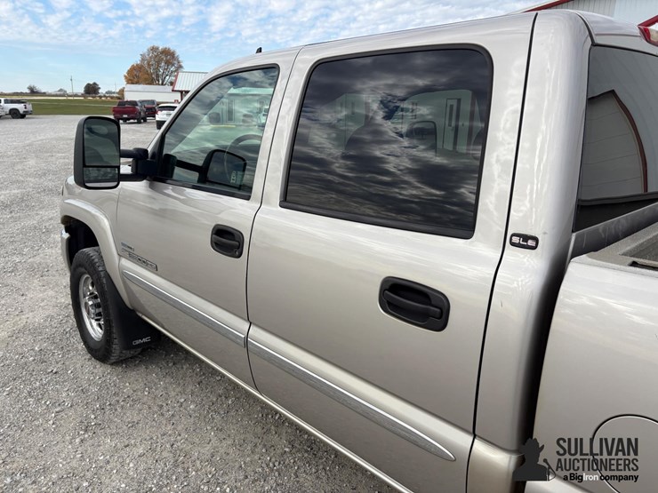 gmc-sierra-2500-image-19